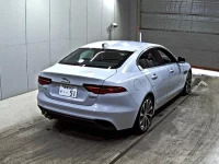 Jaguar XE лот № 3264 оценка 4.5  с аукциона в Японии 4