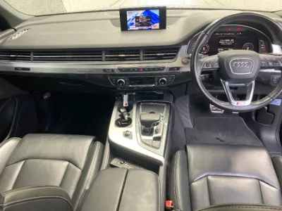 Audi Q7  с аукциона в Японии