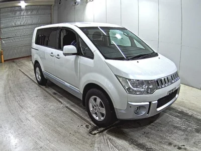 Mitsubishi DELICA D5