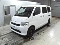 Mazda BONGO VAN лот № 7140 оценка 4.5  с аукциона в Японии 3