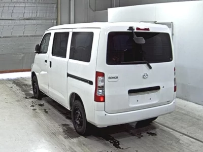 Mazda BONGO VAN  с аукциона в Японии