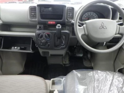 Mitsubishi MINICAB VAN