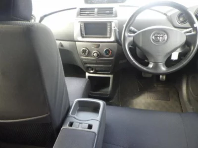 Toyota BB  с аукциона в Японии