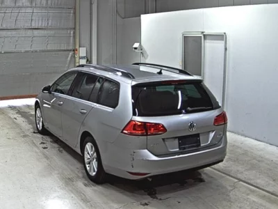 Volkswagen GOLF VARIANT