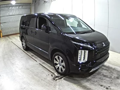 Mitsubishi DELICA D5