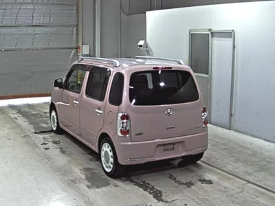 Daihatsu MIRA