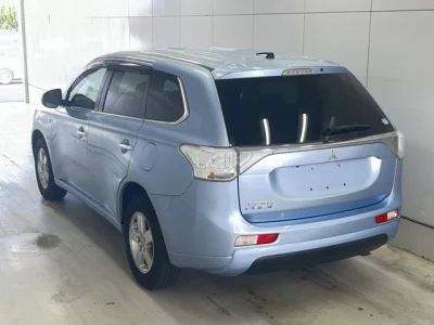 Mitsubishi OUTLANDER PHEV