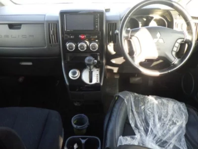 Mitsubishi DELICA D5