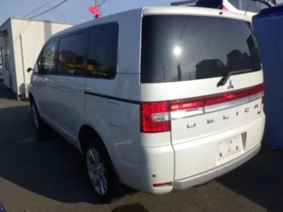 Mitsubishi DELICA D5