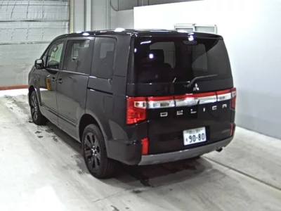 Mitsubishi DELICA D5