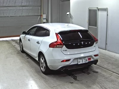 Volvo V40