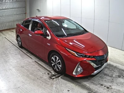 Toyota PRIUS PHV  с аукциона в Японии
