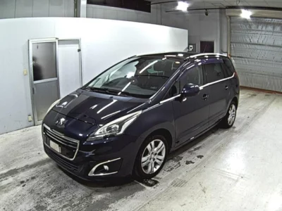 Peugeot 5008  с аукциона в Японии