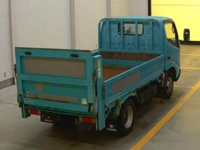 Toyota DYNA  с аукциона в Японии