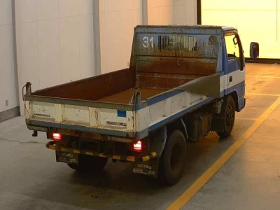 Isuzu Elf