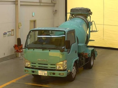 Isuzu Elf