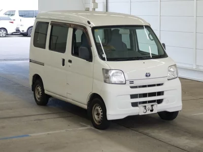 Toyota Pixis Van