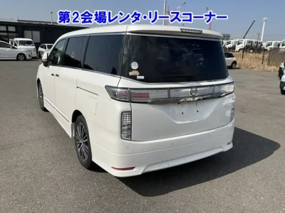 Nissan ELGRAND  с аукциона в Японии