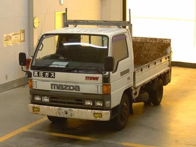 Mazda TITAN  с аукциона в Японии