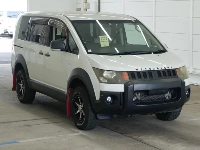 Mitsubishi DELICA D5