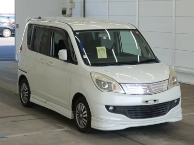 Mitsubishi Delica D:2