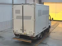 Toyota DYNA лот № 7010 оценка RA  с аукциона в Японии 1