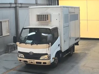 Toyota DYNA  с аукциона в Японии
