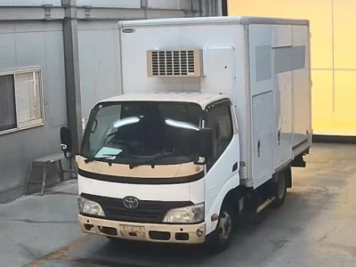 Toyota DYNA  с аукциона в Японии