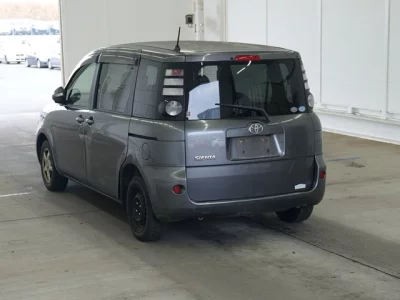 Toyota SIENTA  с аукциона в Японии