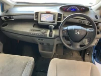 Honda FREED лот № 2264 оценка 3.5  с аукциона в Японии 4