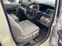 Honda STEP WAGON лот № 2246 оценка 3  с аукциона в Японии 3