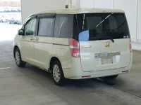 Honda STEP WAGON лот № 2246 оценка 3  с аукциона в Японии 1