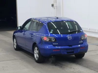Mazda AXELA  с аукциона в Японии