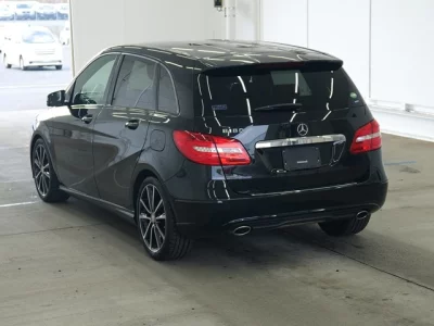 Mercedes-Benz B CLASS