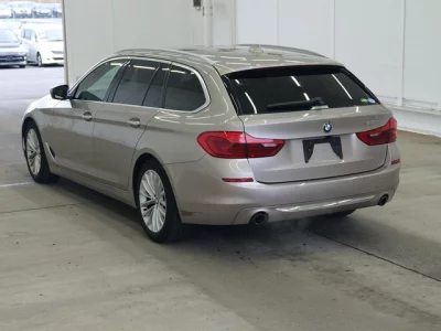 BMW 5-Series  с аукциона в Японии