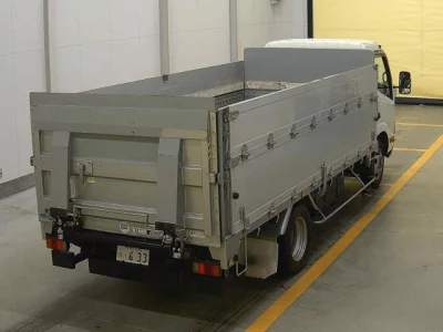 Toyota DYNA  с аукциона в Японии