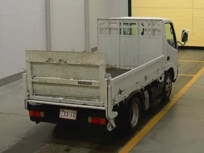 Toyota DYNA  с аукциона в Японии