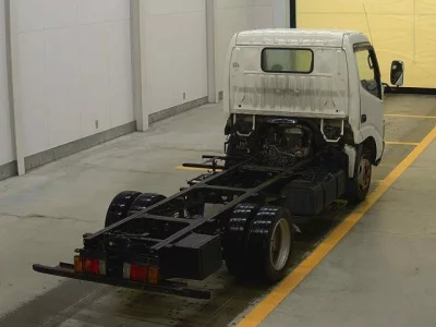 Toyota DYNA  с аукциона в Японии