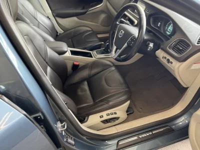 Volvo V40  с аукциона в Японии