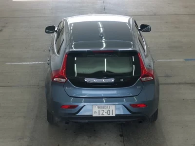 Volvo V40  с аукциона в Японии