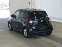 Smart FORFOUR лот № 2300 оценка 4  с аукциона в Японии 1