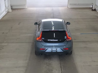 Volvo V40  с аукциона в Японии
