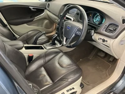 Volvo V40  с аукциона в Японии