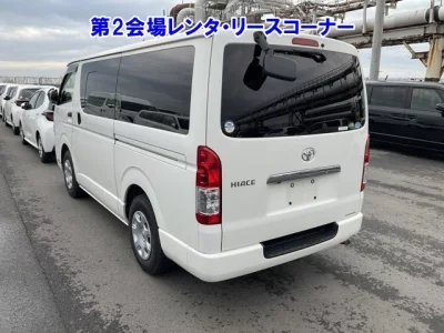 Toyota HiAce Van