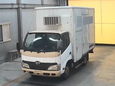 Hino DUTRO  с аукциона в Японии