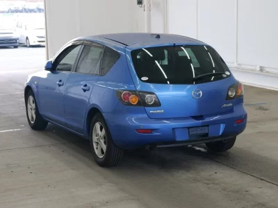 Mazda AXELA  с аукциона в Японии