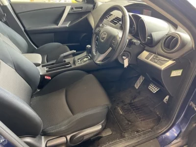 Mazda AXELA  с аукциона в Японии