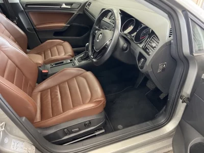 Volkswagen GOLF VARIANT