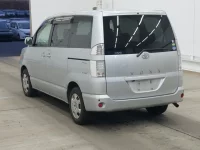 Toyota VOXY лот № 3078 оценка 3  с аукциона в Японии 1