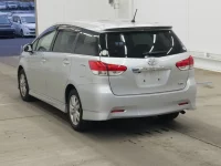 Toyota WISH лот № 3057 оценка 4  с аукциона в Японии 1